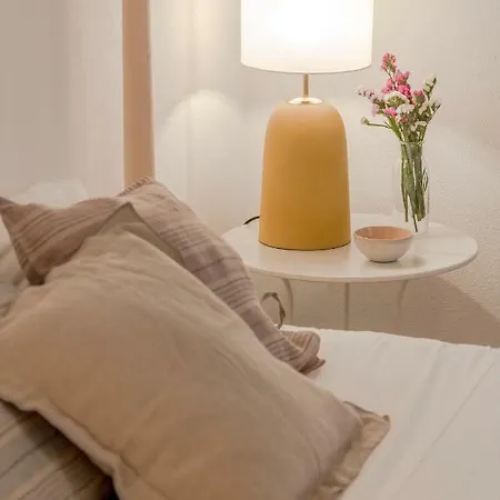 Sunny Bairro Alto & Chiado Apartment, By Timecooler Лиссабон