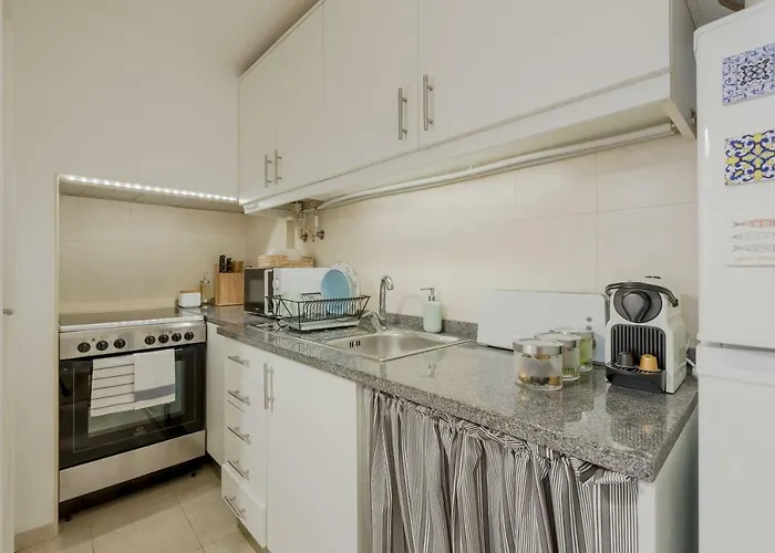 Sunny Bairro Alto & Chiado Apartment, By Timecooler