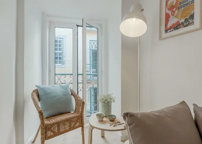 Sunny Bairro Alto & Chiado Apartment, By Timecooler *