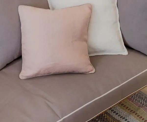 Sunny Bairro Alto & Chiado Apartment, By Timecooler شقة