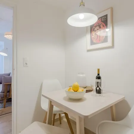 Sunny Bairro Alto & Chiado Apartment, By Timecooler